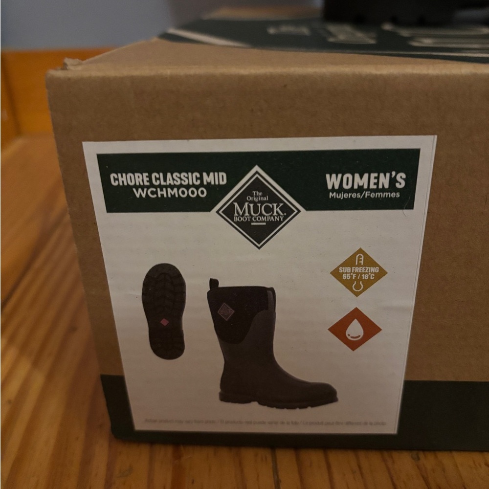 Women’s Classic Mid Muck Boots